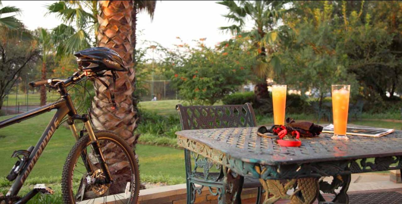 The Lakes Boutique Lodge Pretoria Bagian luar foto